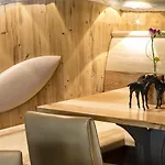 Des Berges, Restaurant Gastronomique & Hotell