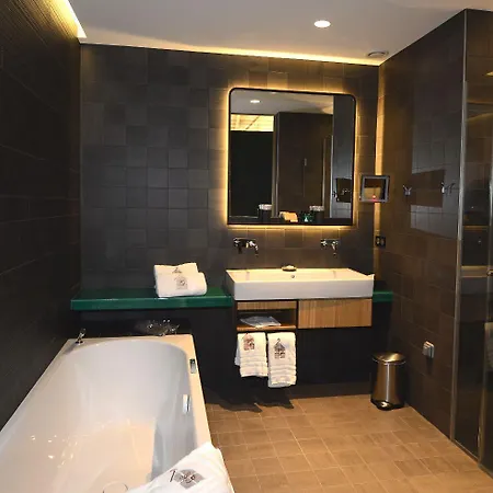 Hotel Des Berges, Restaurant Gastronomique & 5*