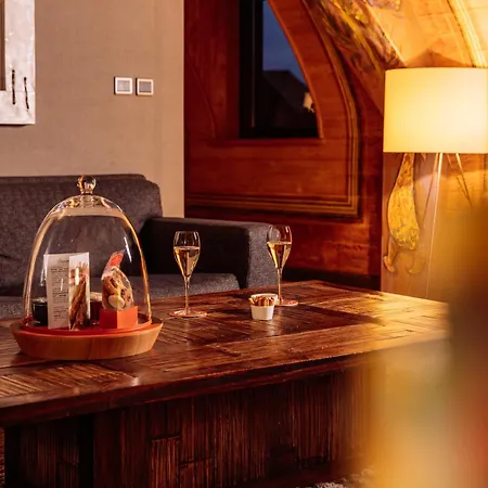 Des Berges, Restaurant Gastronomique & 酒店