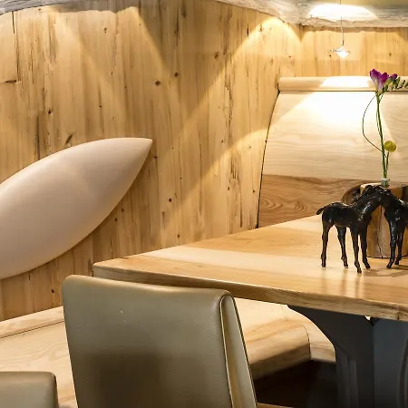 Des Berges, Restaurant Gastronomique & فندق