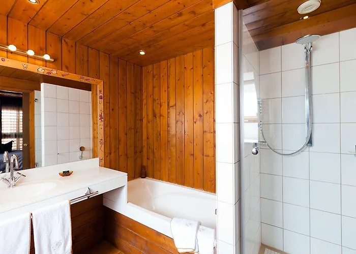 ホテル Des Berges, Restaurant Gastronomique & イラウーゼルヌ